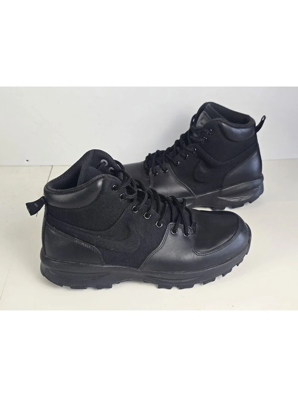 MENS 9.5 Nike MANOA Boots Triple Black 456975 001